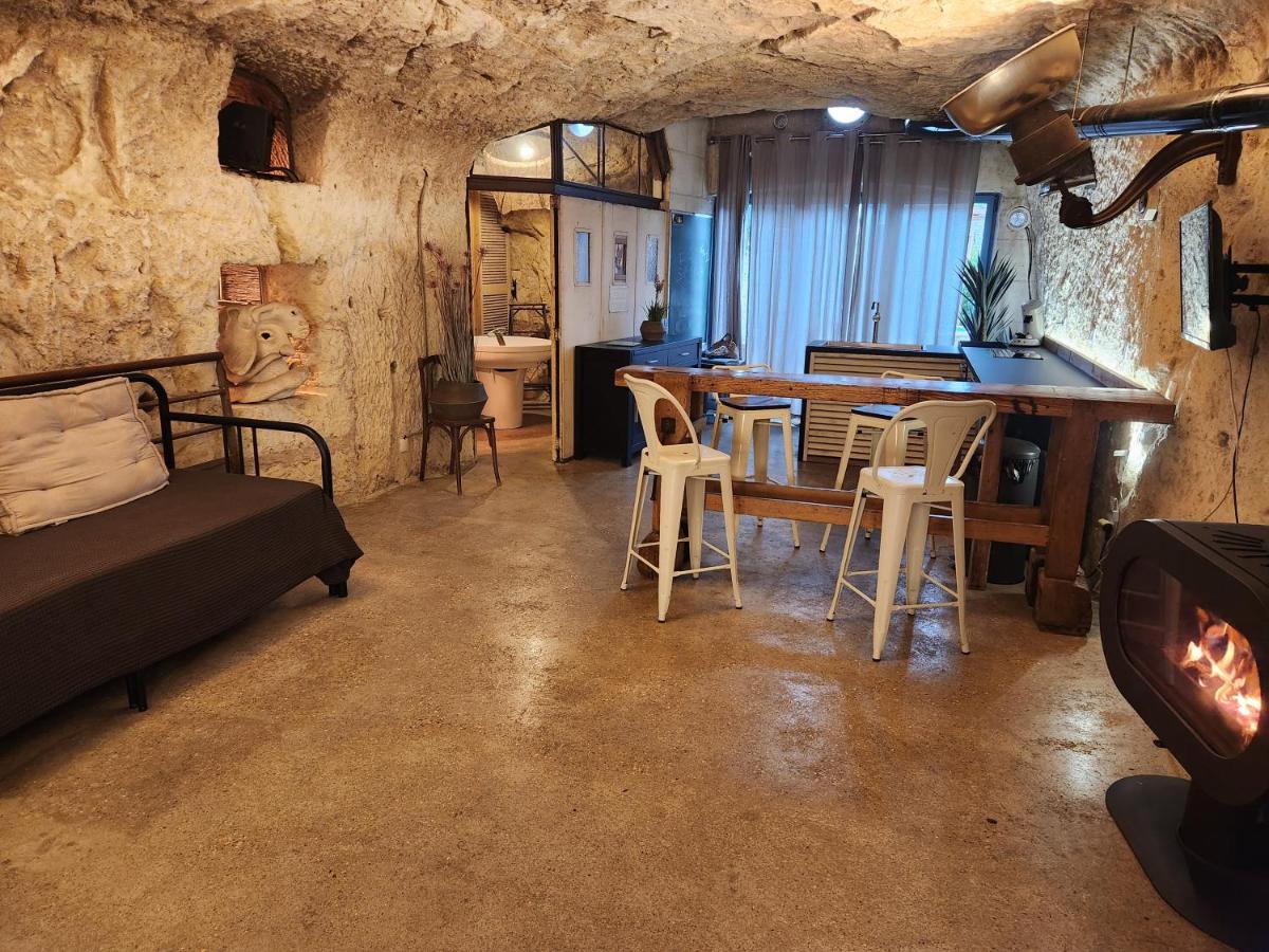 Le Cavernacle มองตริชาด์ ภายนอก รูปภาพ
