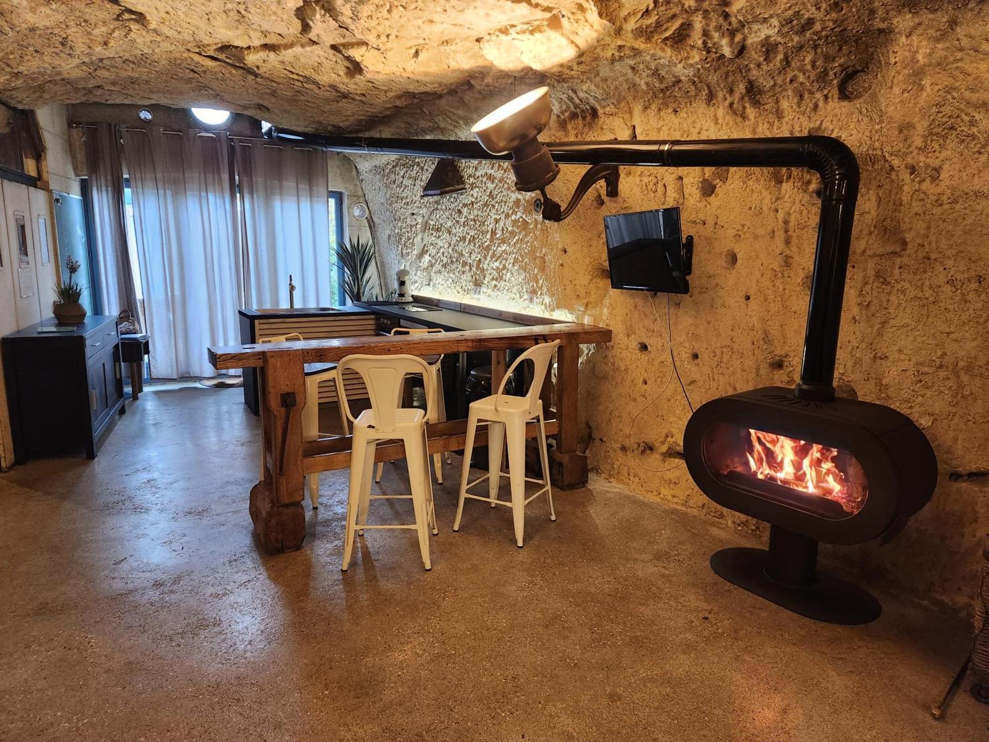 Le Cavernacle มองตริชาด์ ภายนอก รูปภาพ